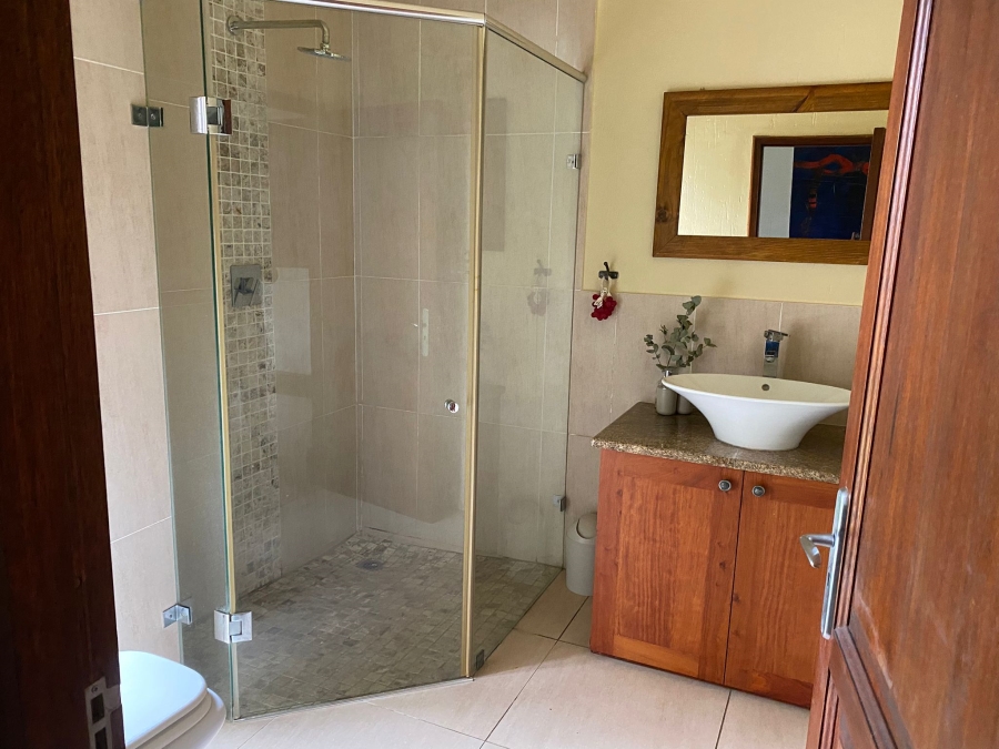 5 Bedroom Property for Sale in Cloudy Creek Free State